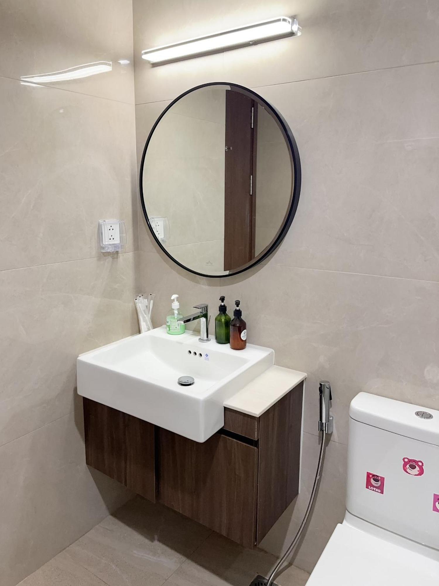 Bunnys Homes - Service Apartment Hanoi Buitenkant foto